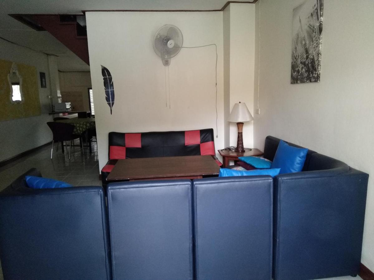 Hotel Happy House 51 HHQ Esterno foto