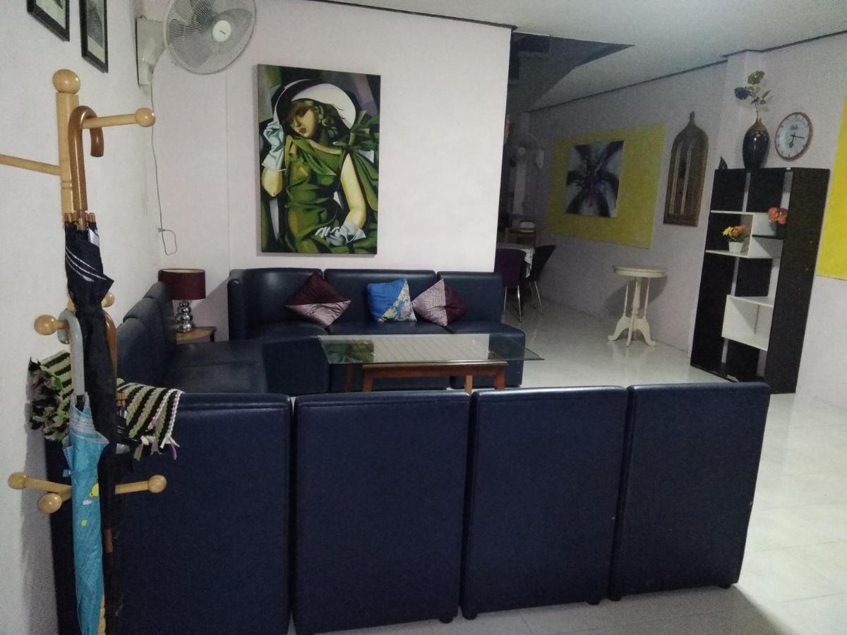 Hotel Happy House 51 HHQ Esterno foto