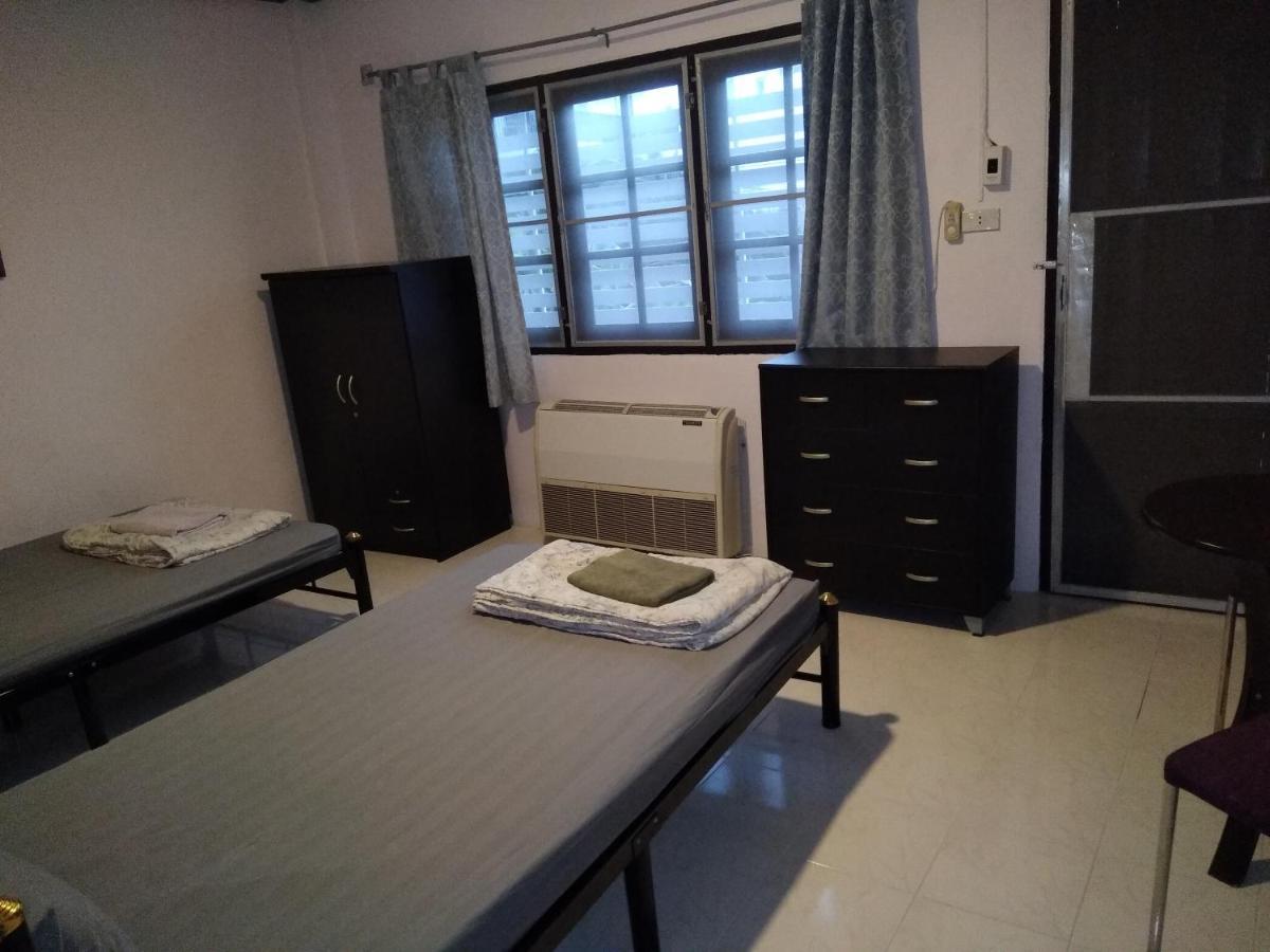 Hotel Happy House 51 HHQ Esterno foto