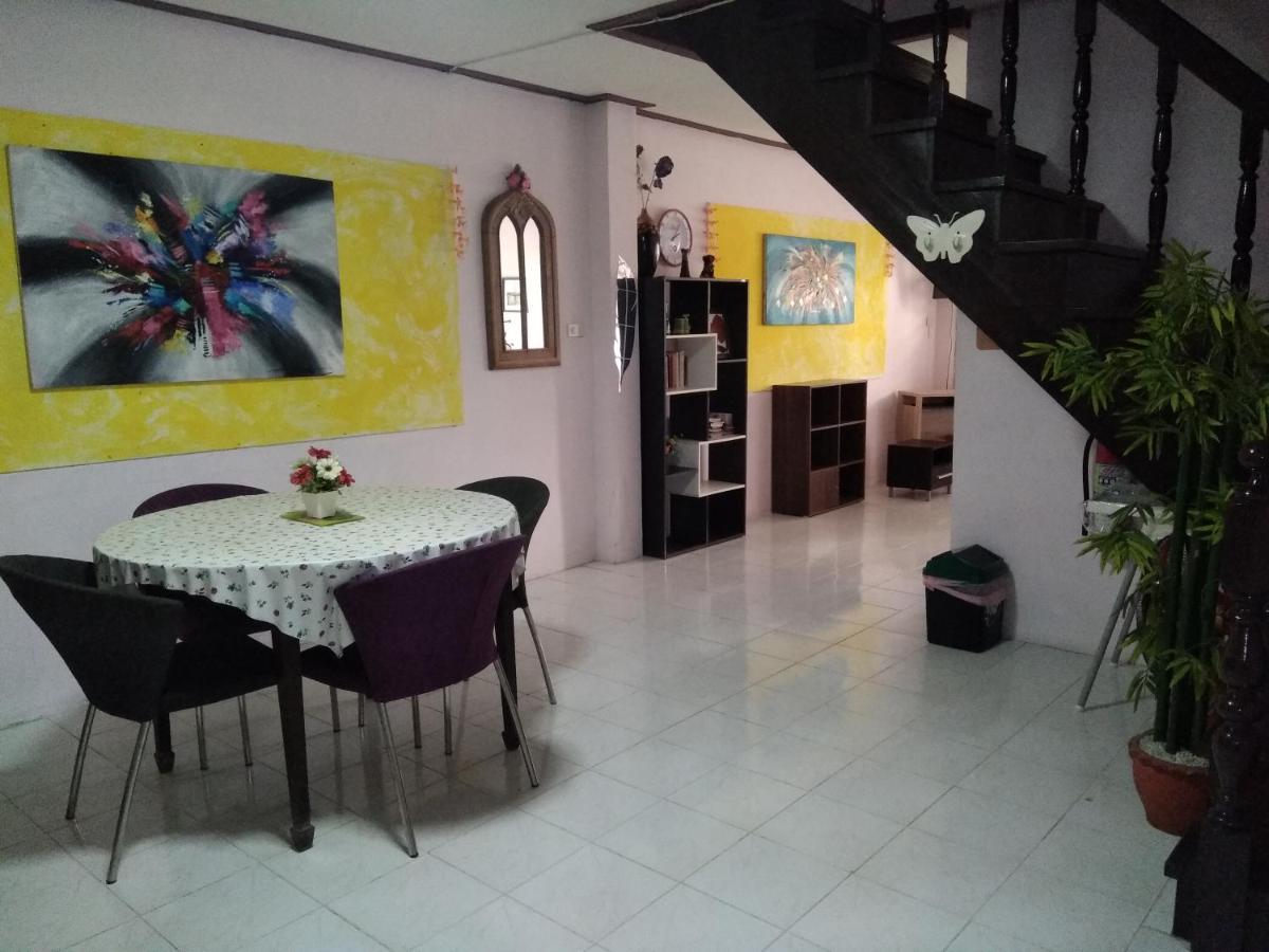Hotel Happy House 51 HHQ Esterno foto