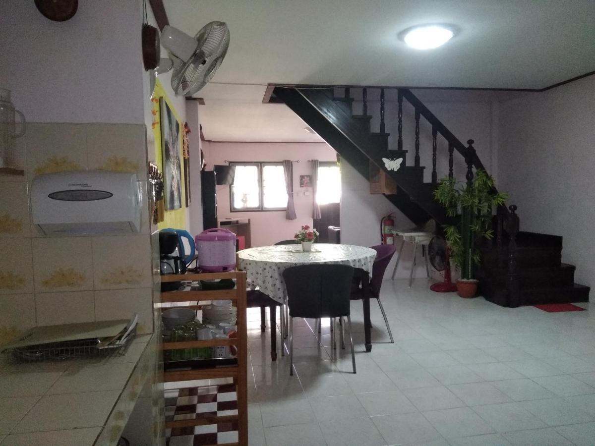 Hotel Happy House 51 HHQ Esterno foto