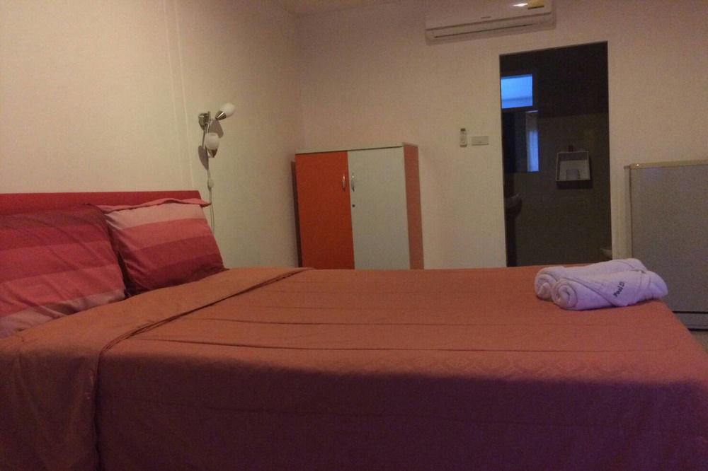 Hotel Happy House 51 HHQ Esterno foto